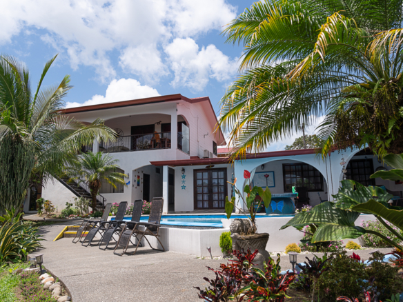 Toucan Lane Resort