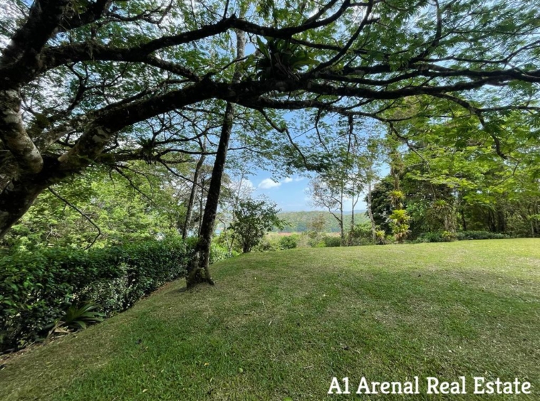 Incredible Large Lot in Exclusive Arenal