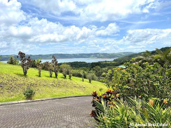 Beautiful Lake View/Lake Access Property