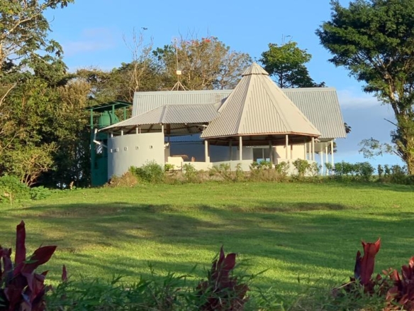 Beautiful, Tranquil Estate In Nuevo Arenal