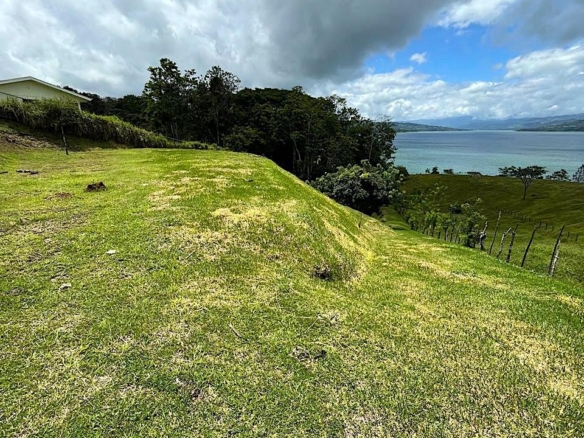 Beautiful Lot with Views on Santa Maria Peninsula!