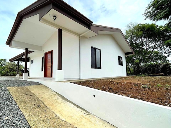 GORGEOUS Remodel in the Heart of Nuevo Arenal