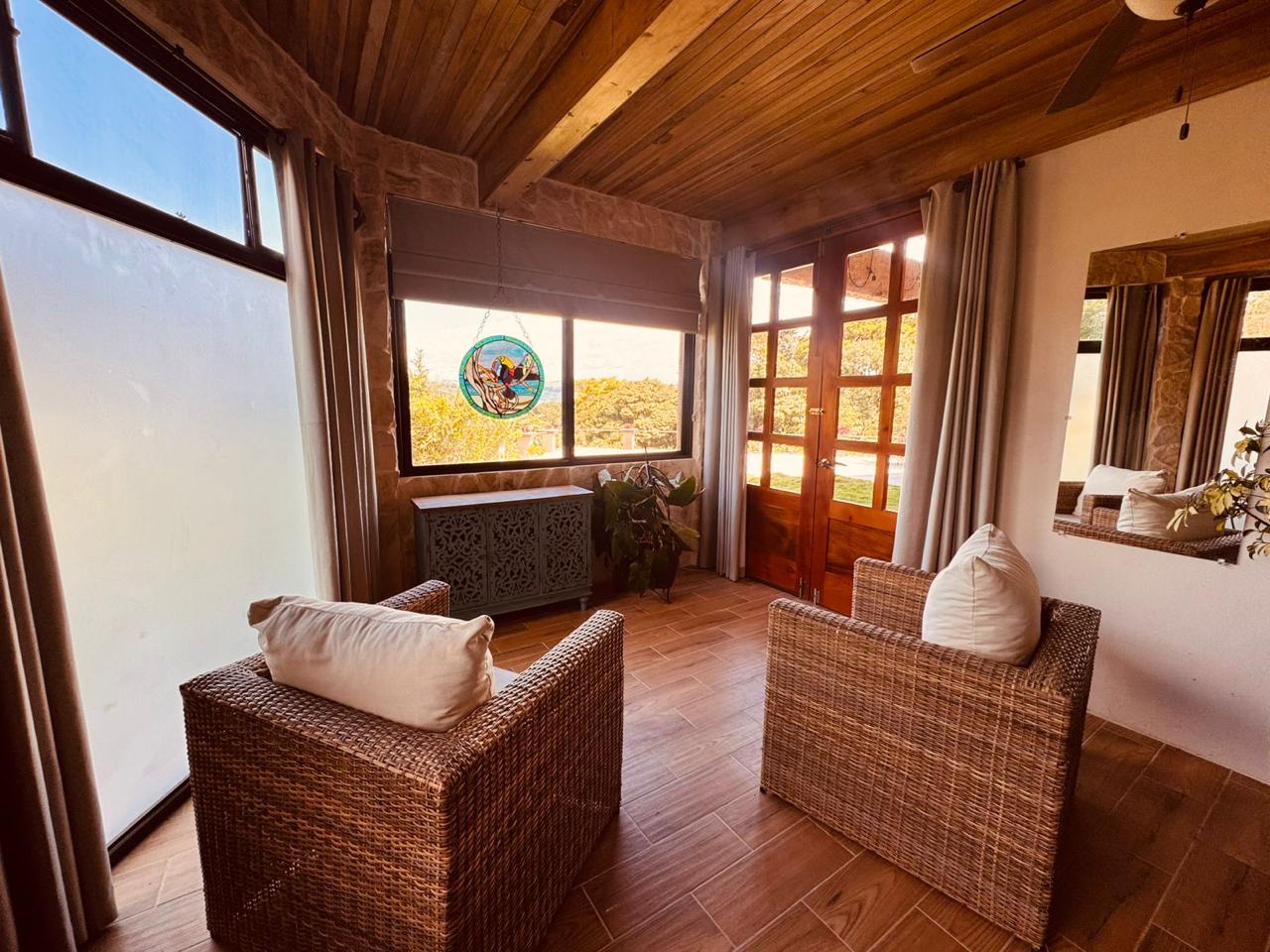 Lake Arenal Jewel: Exclusive Lakeview Estate with Private Lake Access & Separate Apartment.