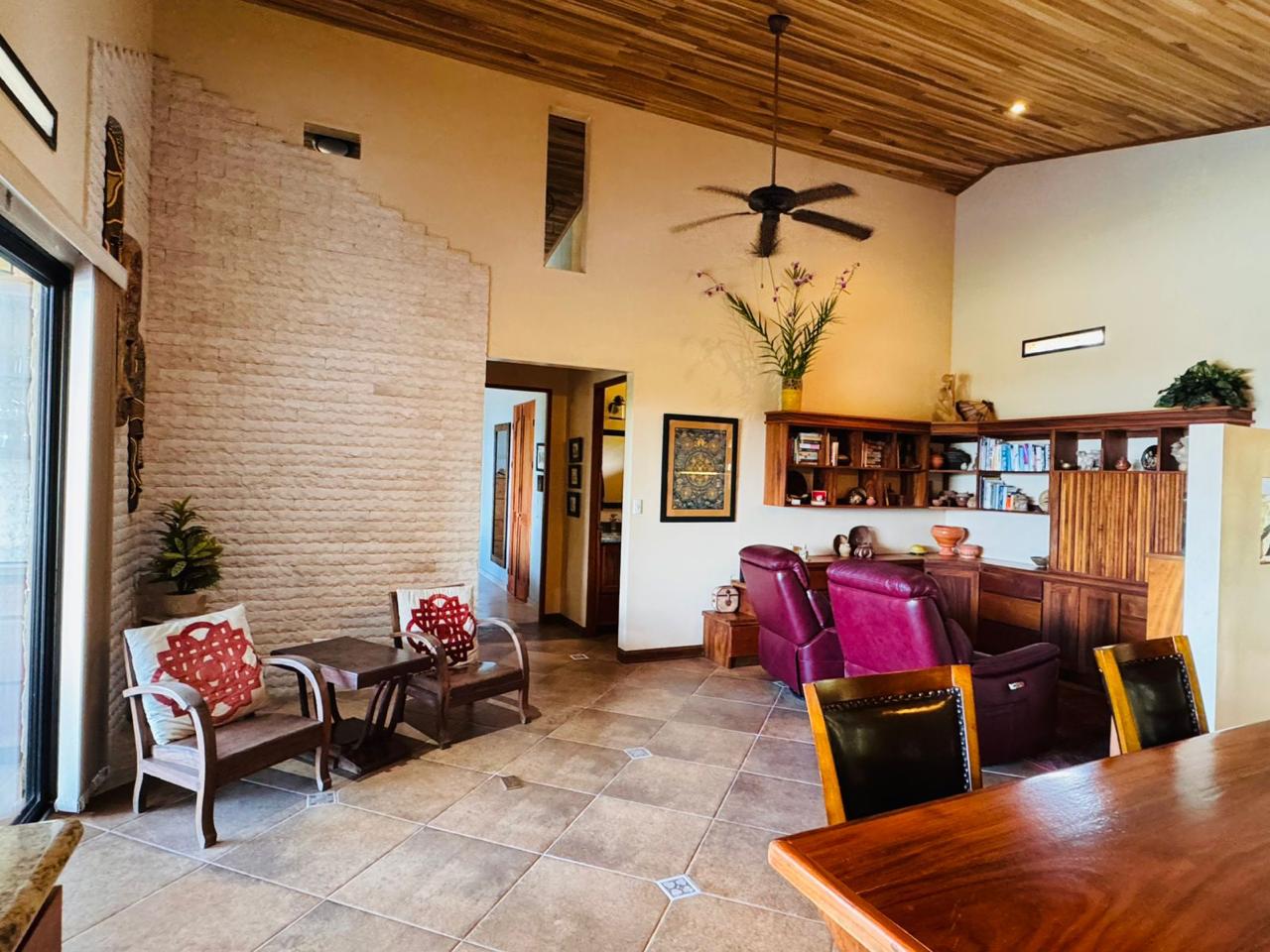Lake Arenal Jewel: Exclusive Lakeview Estate with Private Lake Access & Separate Apartment.