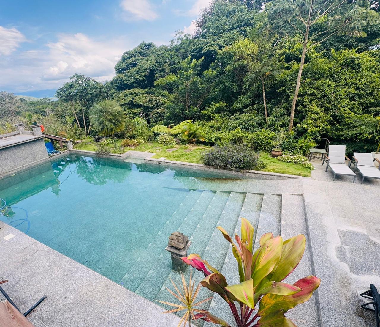 Lake Arenal Jewel: Exclusive Lakeview Estate with Private Lake Access & Separate Apartment.