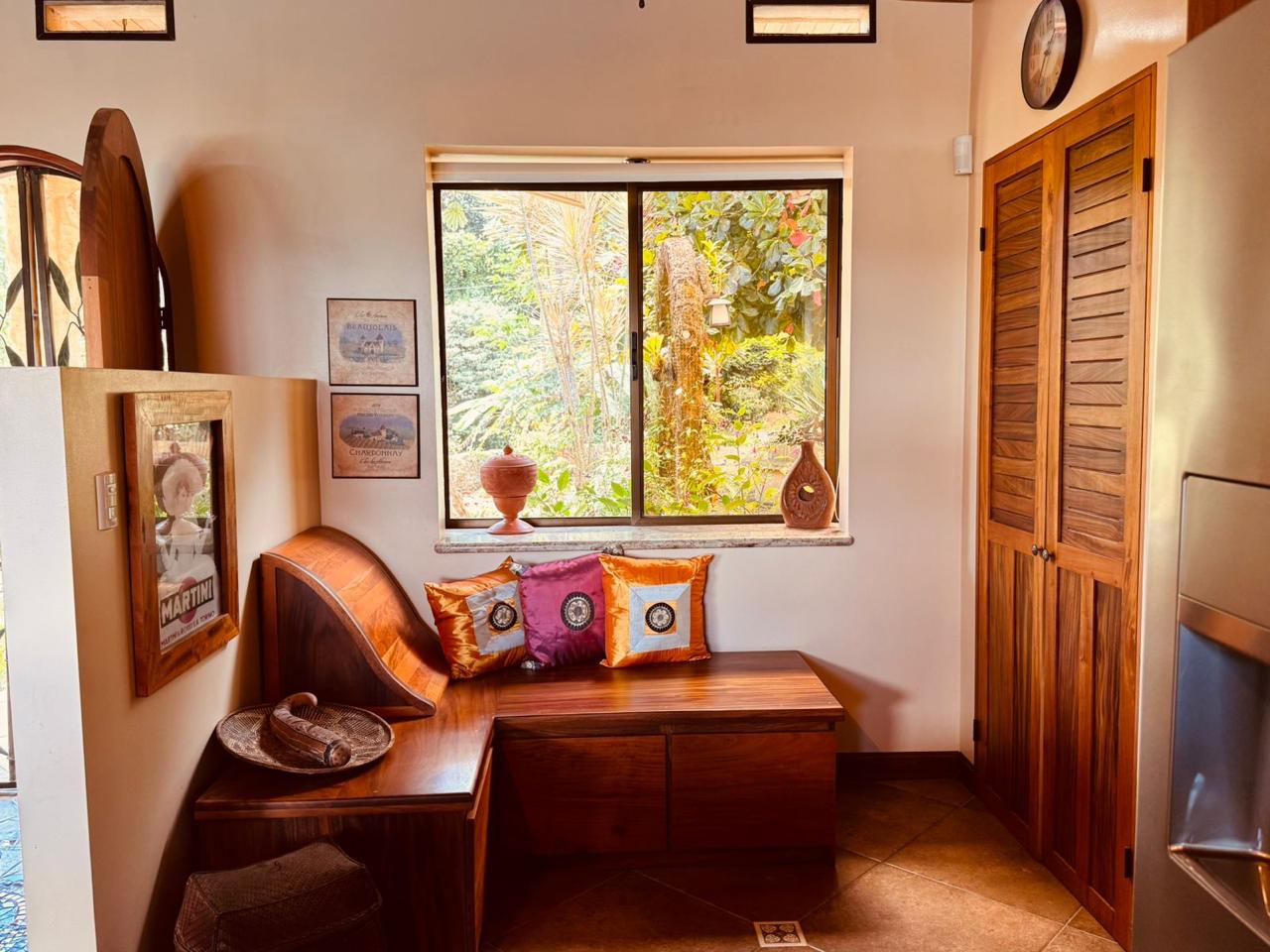 Lake Arenal Jewel: Exclusive Lakeview Estate with Private Lake Access & Separate Apartment.