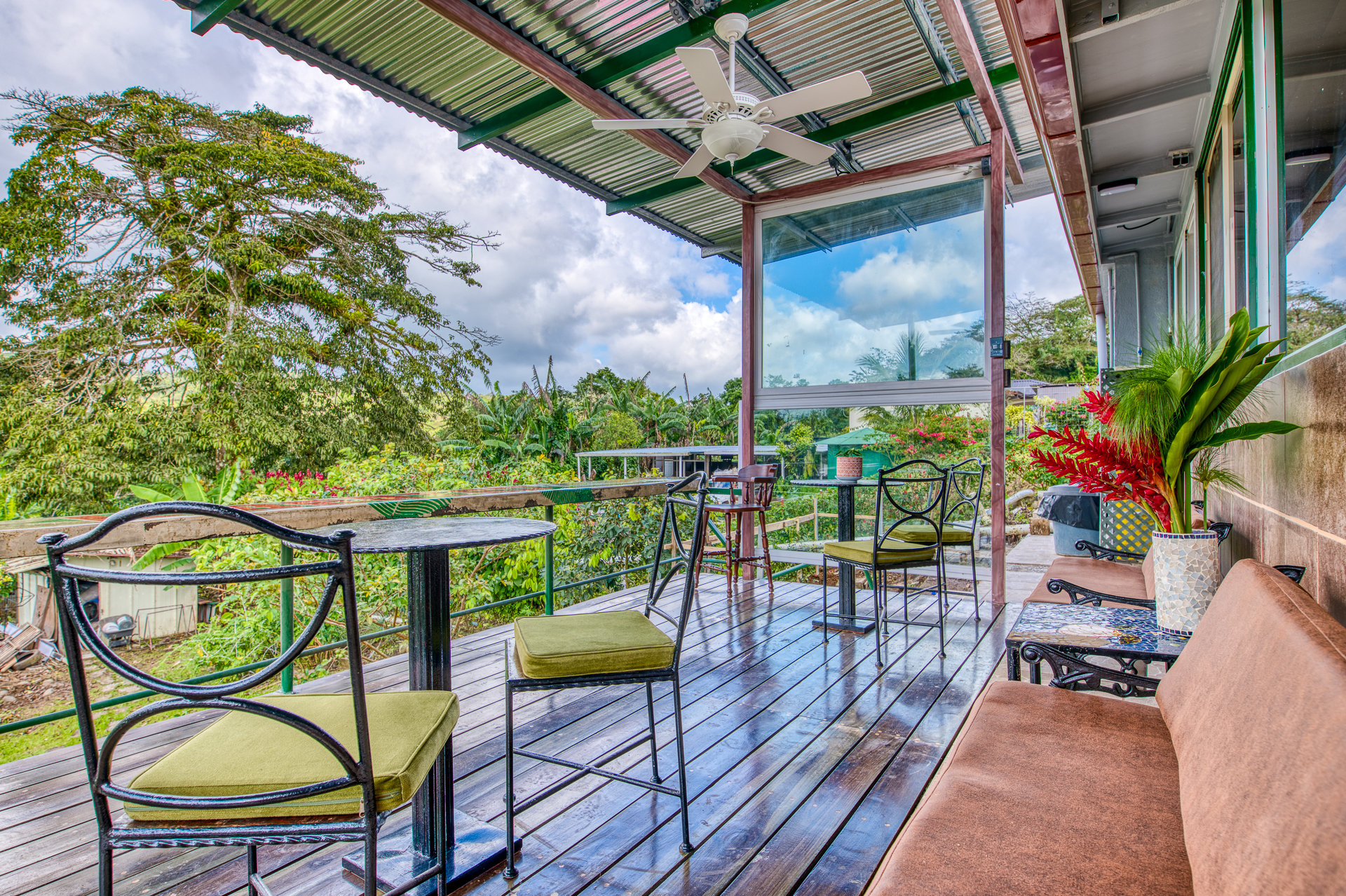 Village Hostel with Expansion Potential – Heart of Nuevo Arenal, Costa Rica