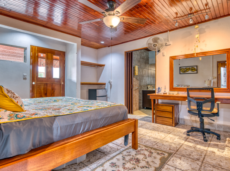 Village Hostel with Expansion Potential – Heart of Nuevo Arenal, Costa Rica