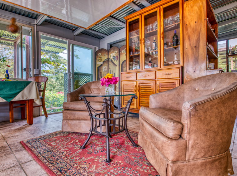 Village Hostel with Expansion Potential – Heart of Nuevo Arenal, Costa Rica