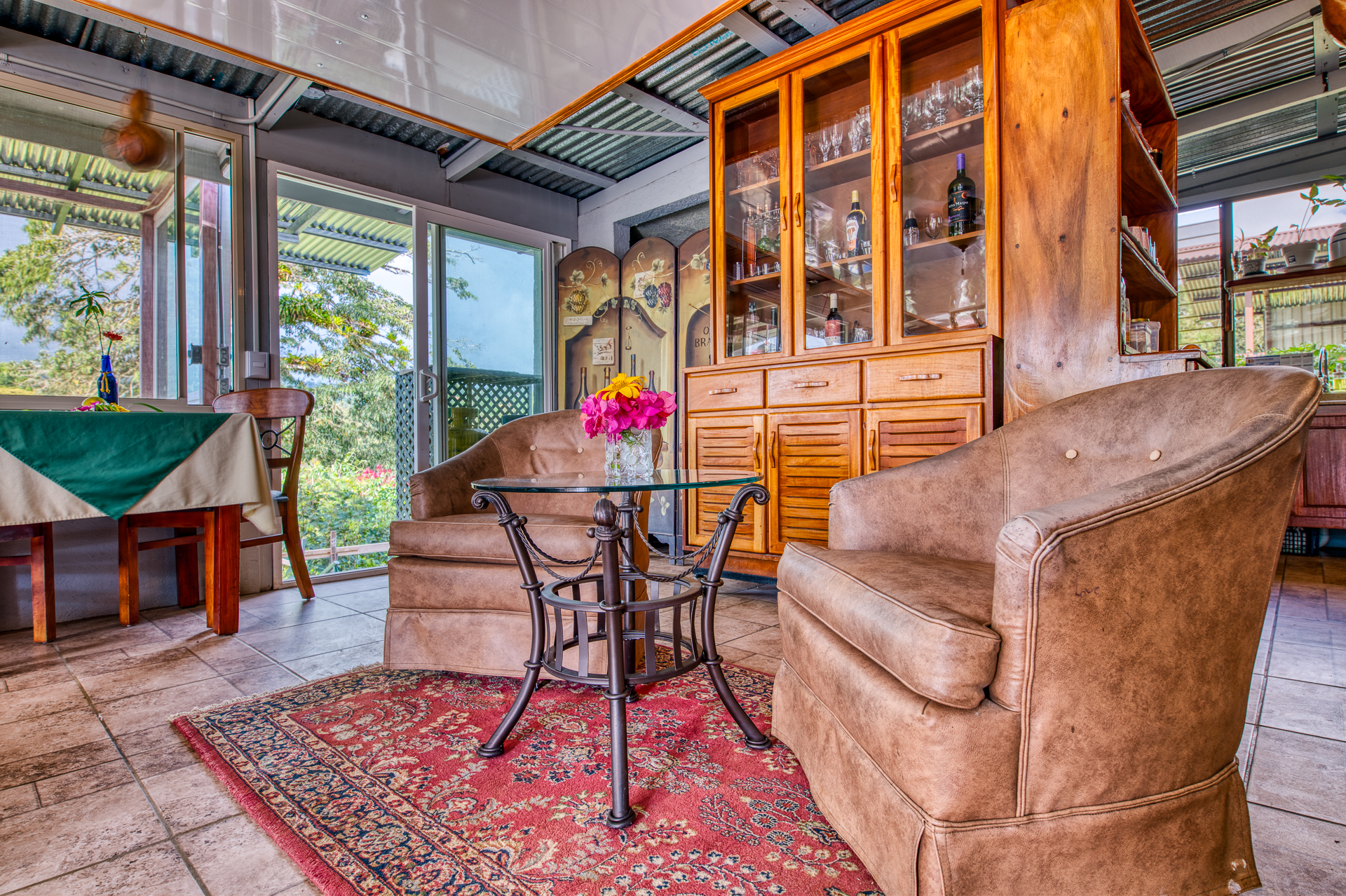 Village Hostel with Expansion Potential – Heart of Nuevo Arenal, Costa Rica