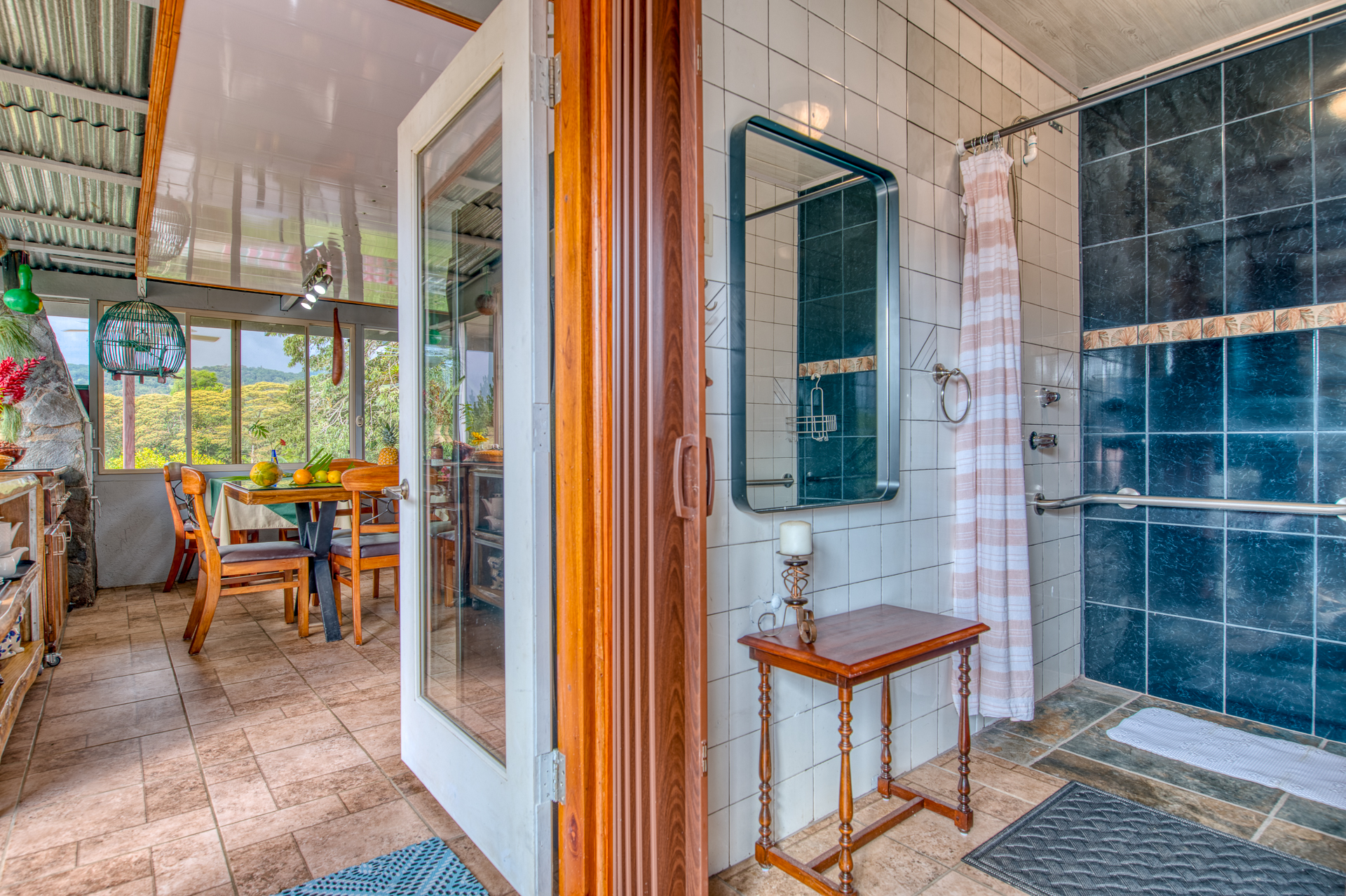 Village Hostel with Expansion Potential – Heart of Nuevo Arenal, Costa Rica