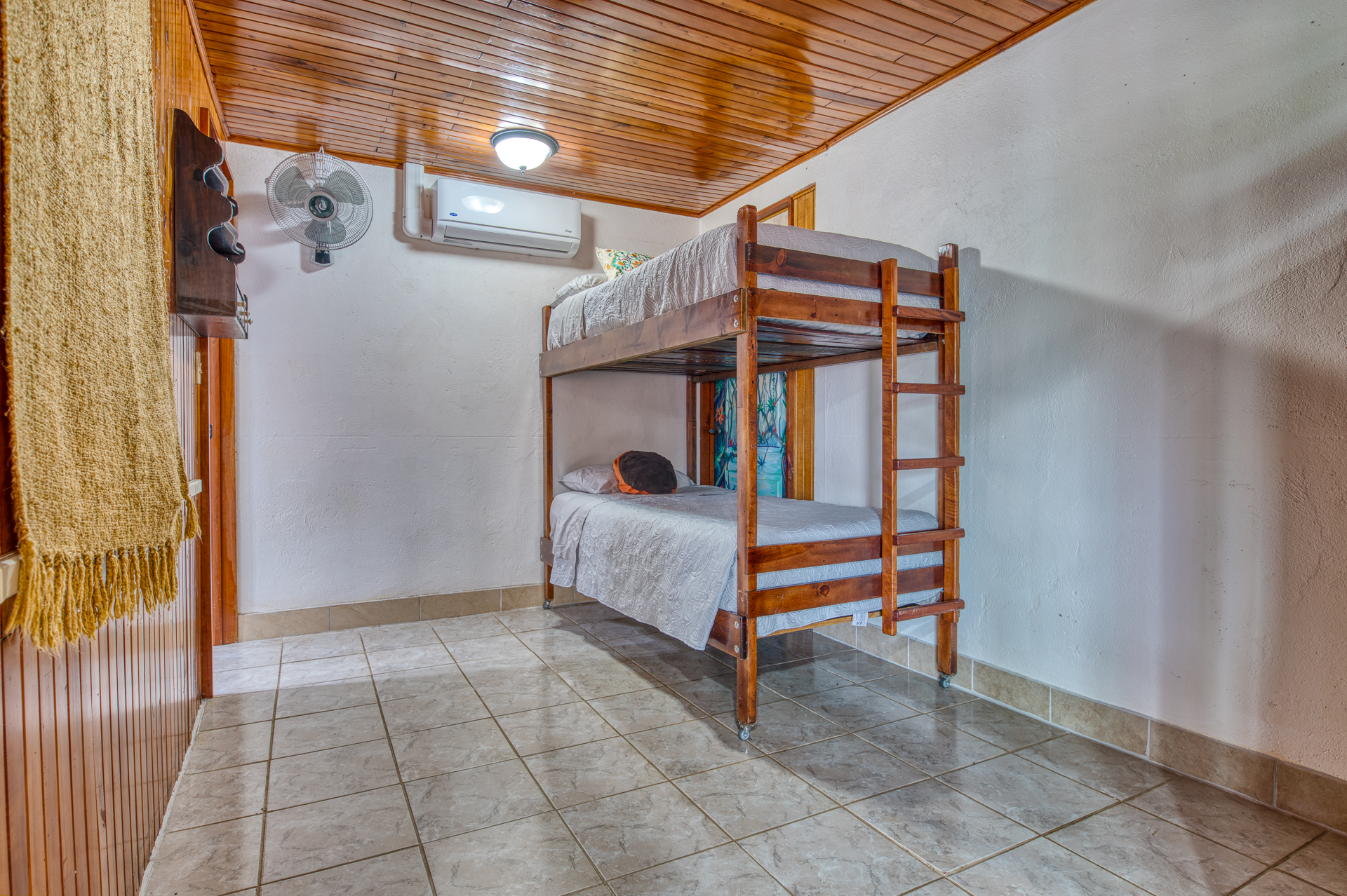 Village Hostel with Expansion Potential – Heart of Nuevo Arenal, Costa Rica