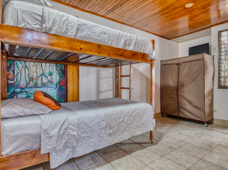 Village Hostel with Expansion Potential – Heart of Nuevo Arenal, Costa Rica