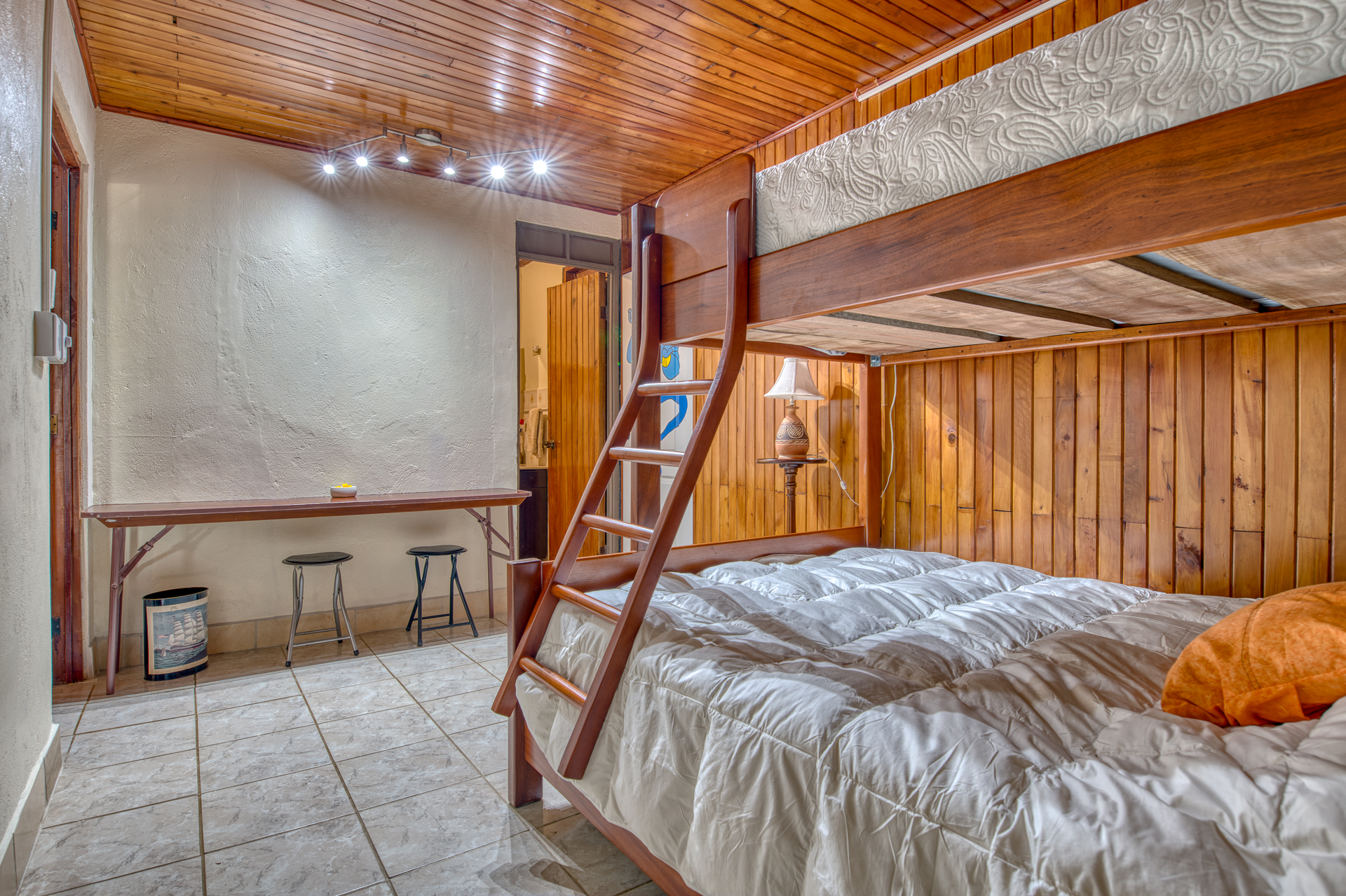 Village Hostel with Expansion Potential – Heart of Nuevo Arenal, Costa Rica