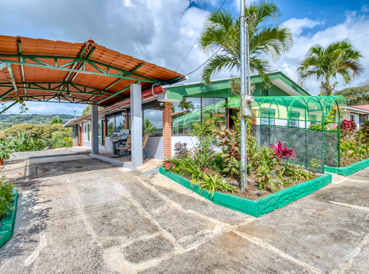 Village Hostel with Expansion Potential – Heart of Nuevo Arenal, Costa Rica