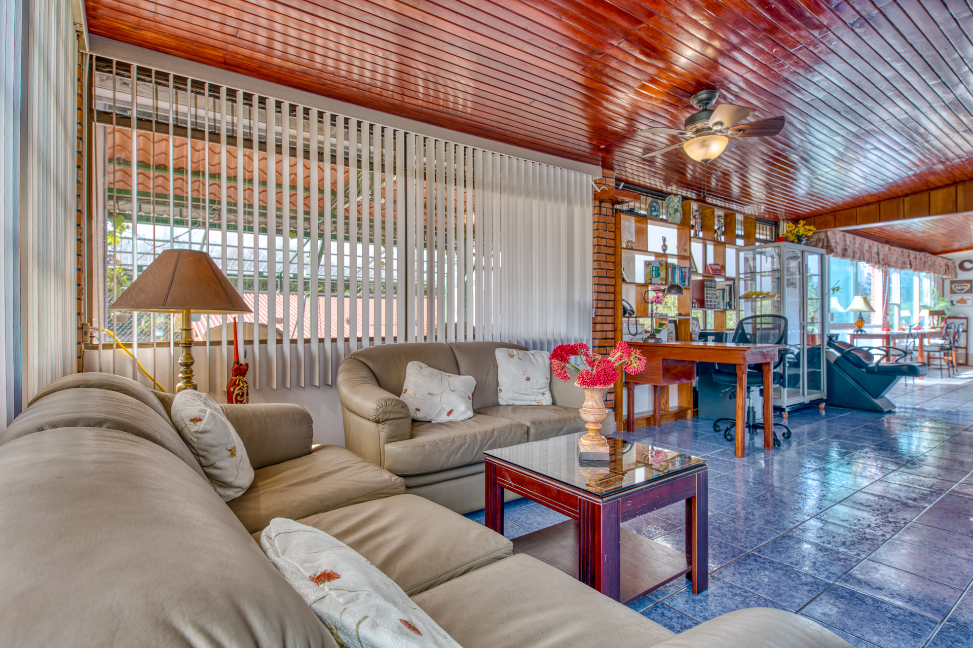 Village Hostel with Expansion Potential – Heart of Nuevo Arenal, Costa Rica