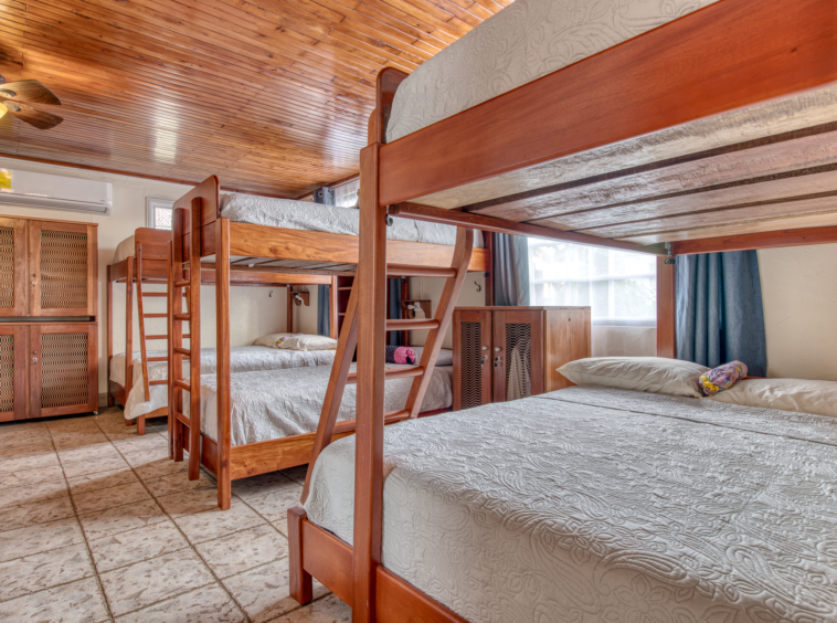 Village Hostel with Expansion Potential – Heart of Nuevo Arenal, Costa Rica
