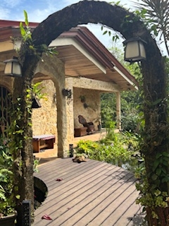 Lake Arenal Jewel: Exclusive Lakeview Estate with Private Lake Access & Separate Apartment.