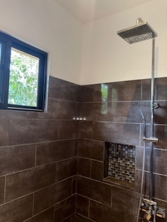 Lake Arenal Jewel: Exclusive Lakeview Estate with Private Lake Access & Separate Apartment.