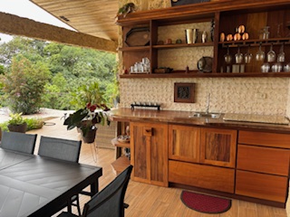 Lake Arenal Jewel: Exclusive Lakeview Estate with Private Lake Access & Separate Apartment.