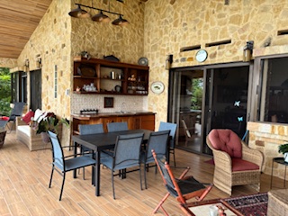 Lake Arenal Jewel: Exclusive Lakeview Estate with Private Lake Access & Separate Apartment.