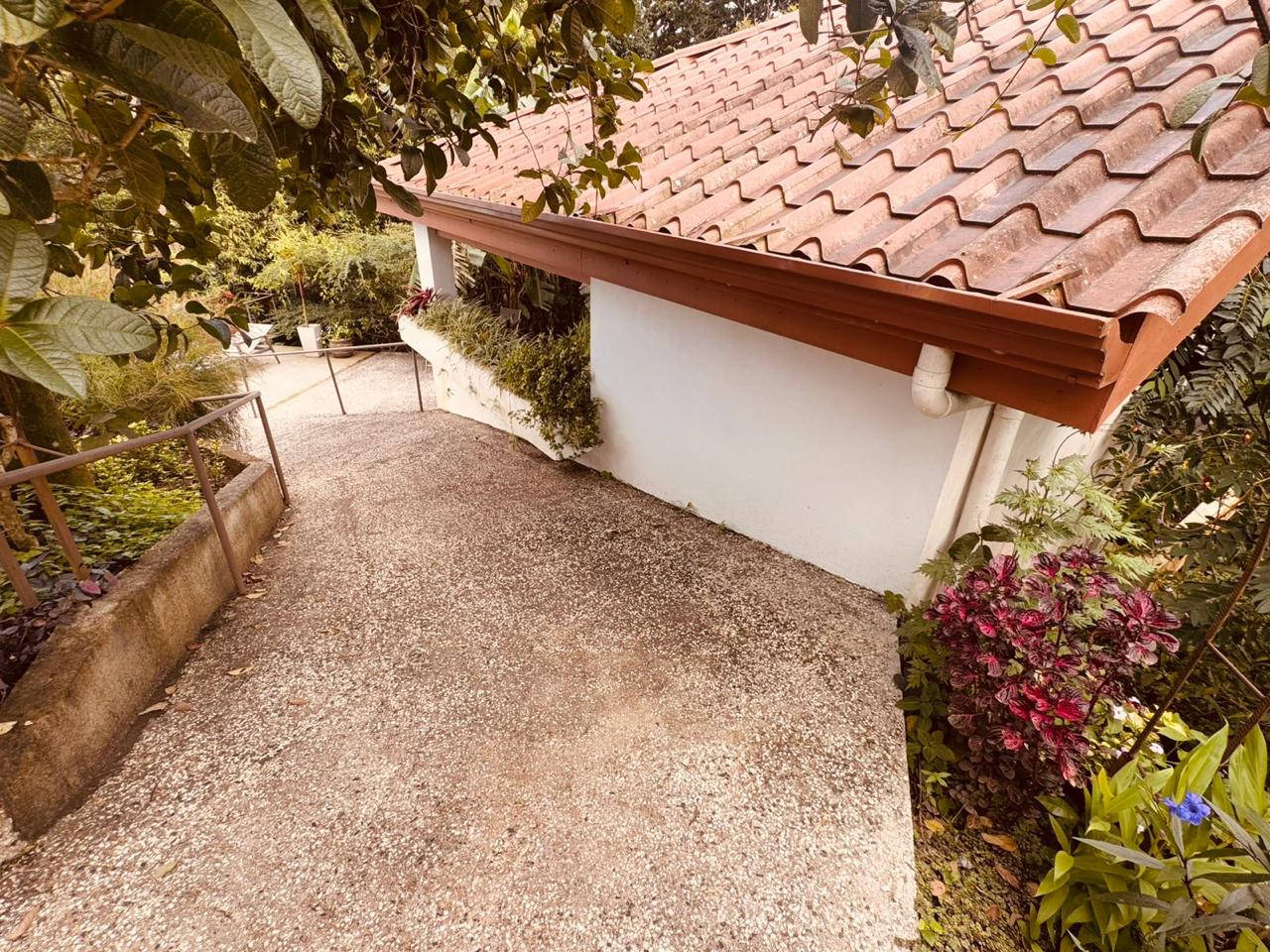 Lake Arenal Jewel: Exclusive Lakeview Estate with Private Lake Access & Separate Apartment.