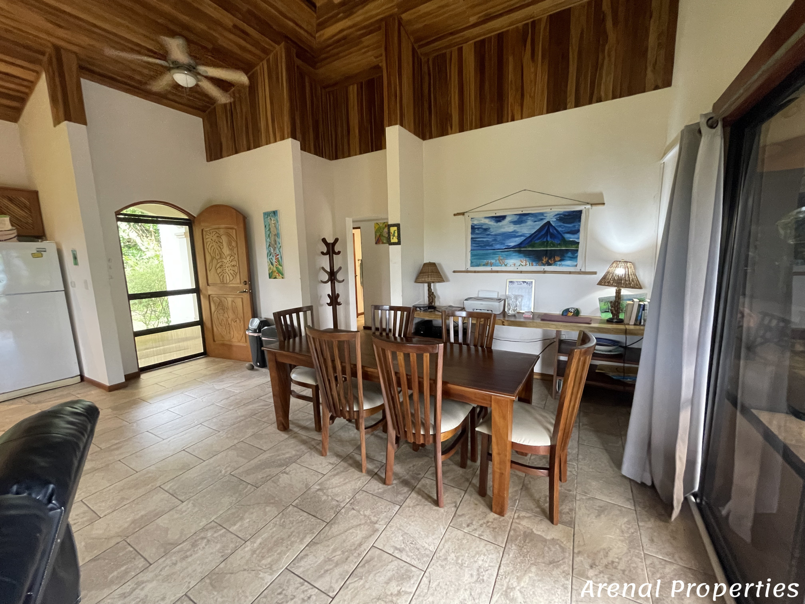 Charming 2 Bedroom Home with Spectacular Views Minutes from Nuevo Arenal