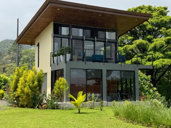 Lake Arenal View Casita with Expansive Views and Future Build Potential