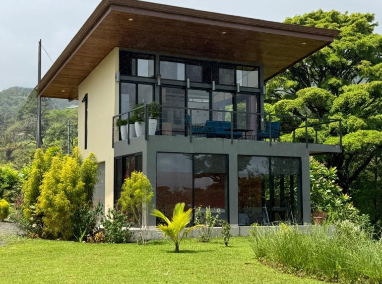 Lake Arenal View Casita with Expansive Views and Future Build Potential