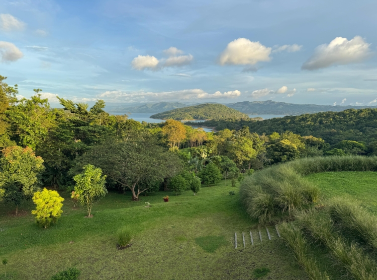 Lake Arenal View Casita with Expansive Views and Future Build Potential
