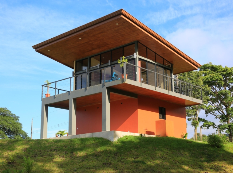 Lake Arenal View Casita with Expansive Views and Future Build Potential