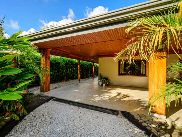 Renovated 2-Bedroom Home with Mountain Views and Turnkey Comfort in Sabalito APMLS045