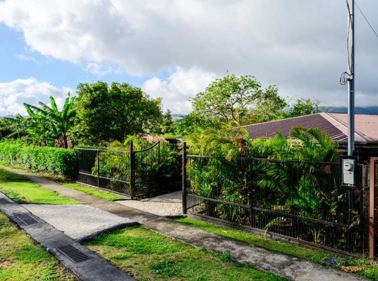 Renovated 2-Bedroom Home with Mountain Views and Turnkey Comfort in Sabalito APMLS045