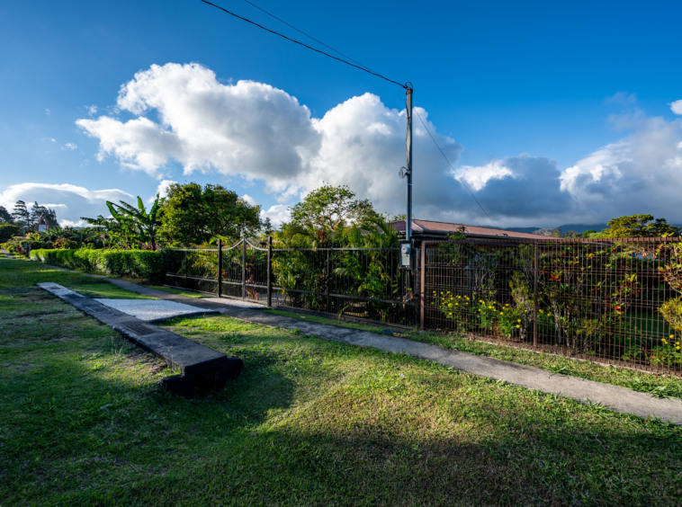 Renovated 2-Bedroom Home with Mountain Views and Turnkey Comfort in Sabalito APMLS045