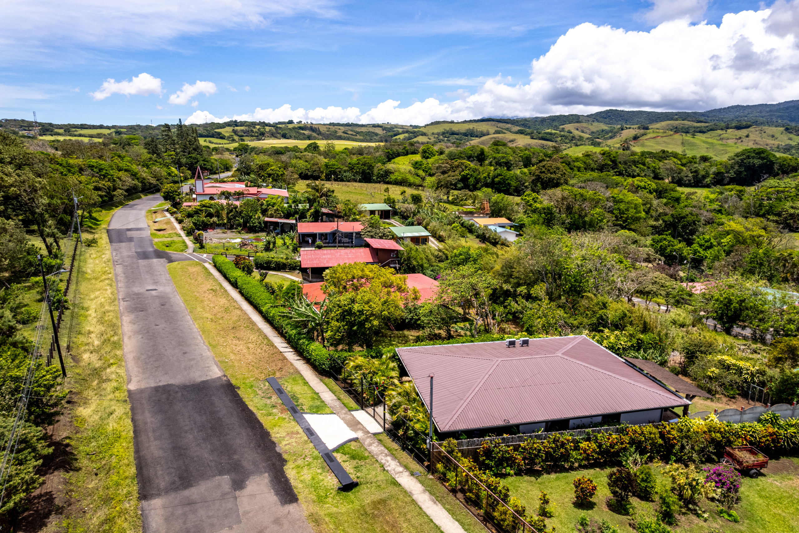 Renovated 2-Bedroom Home with Mountain Views and Turnkey Comfort in Sabalito APMLS045