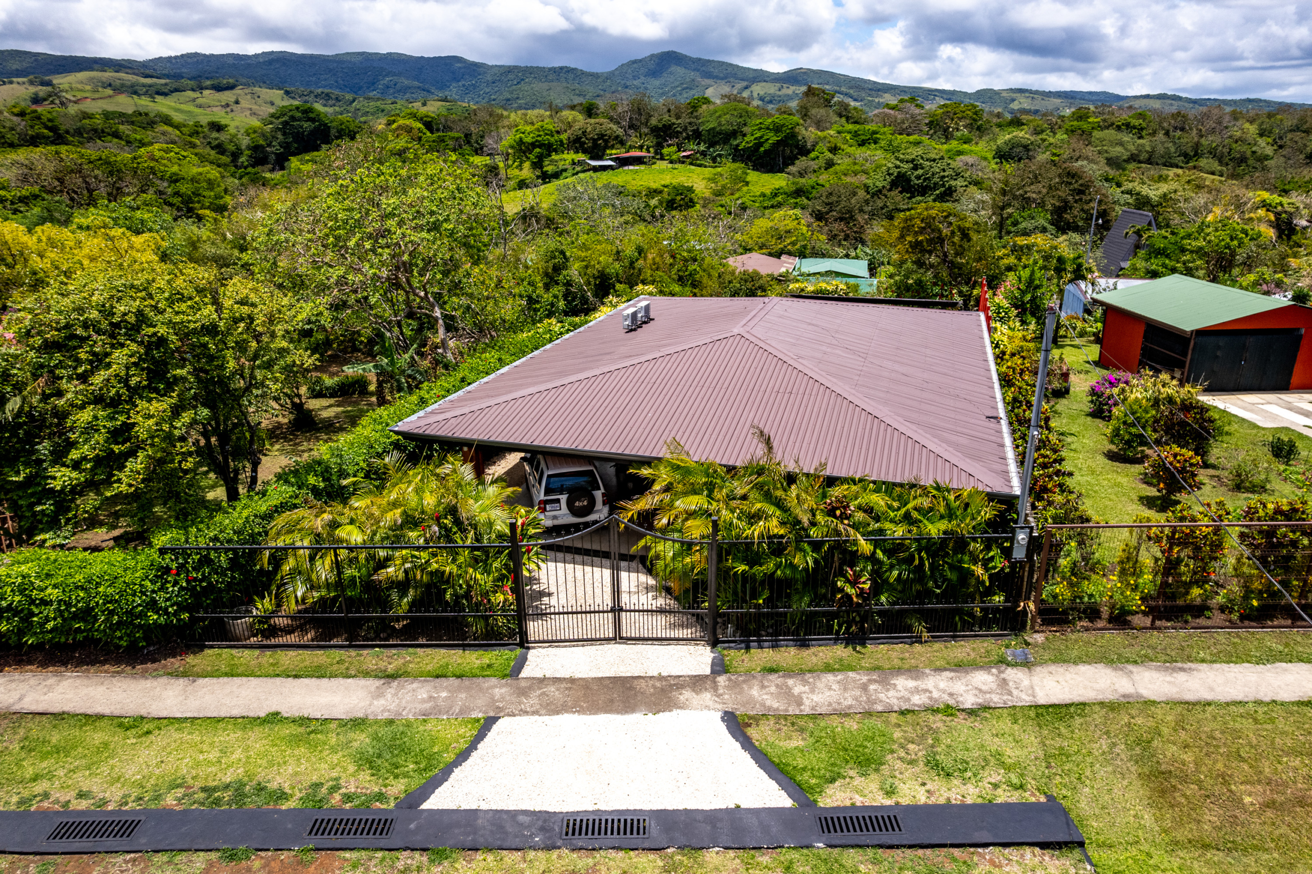 Renovated 2-Bedroom Home with Mountain Views and Turnkey Comfort in Sabalito APMLS045