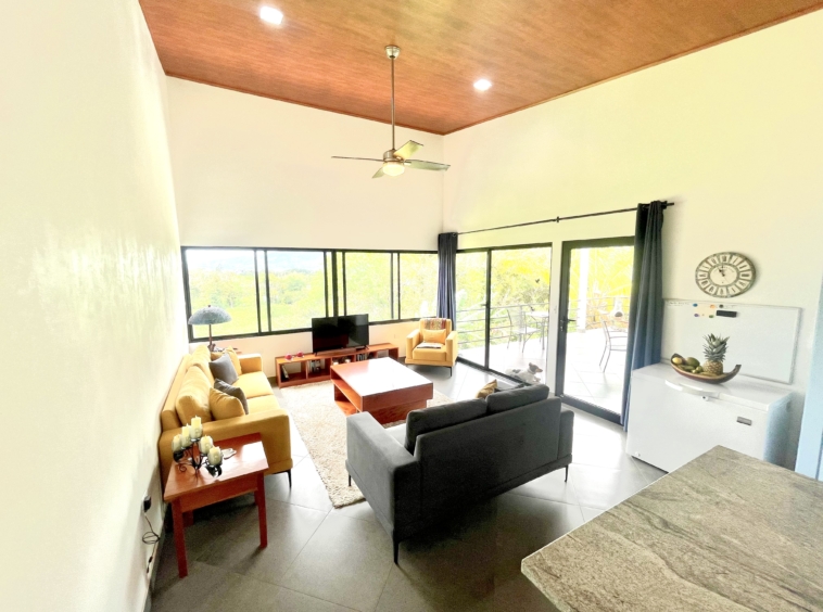 Lakefront Bed & Breakfast — Turnkey, Views, and True Lake Access Nuevo Arenal APMLS0043