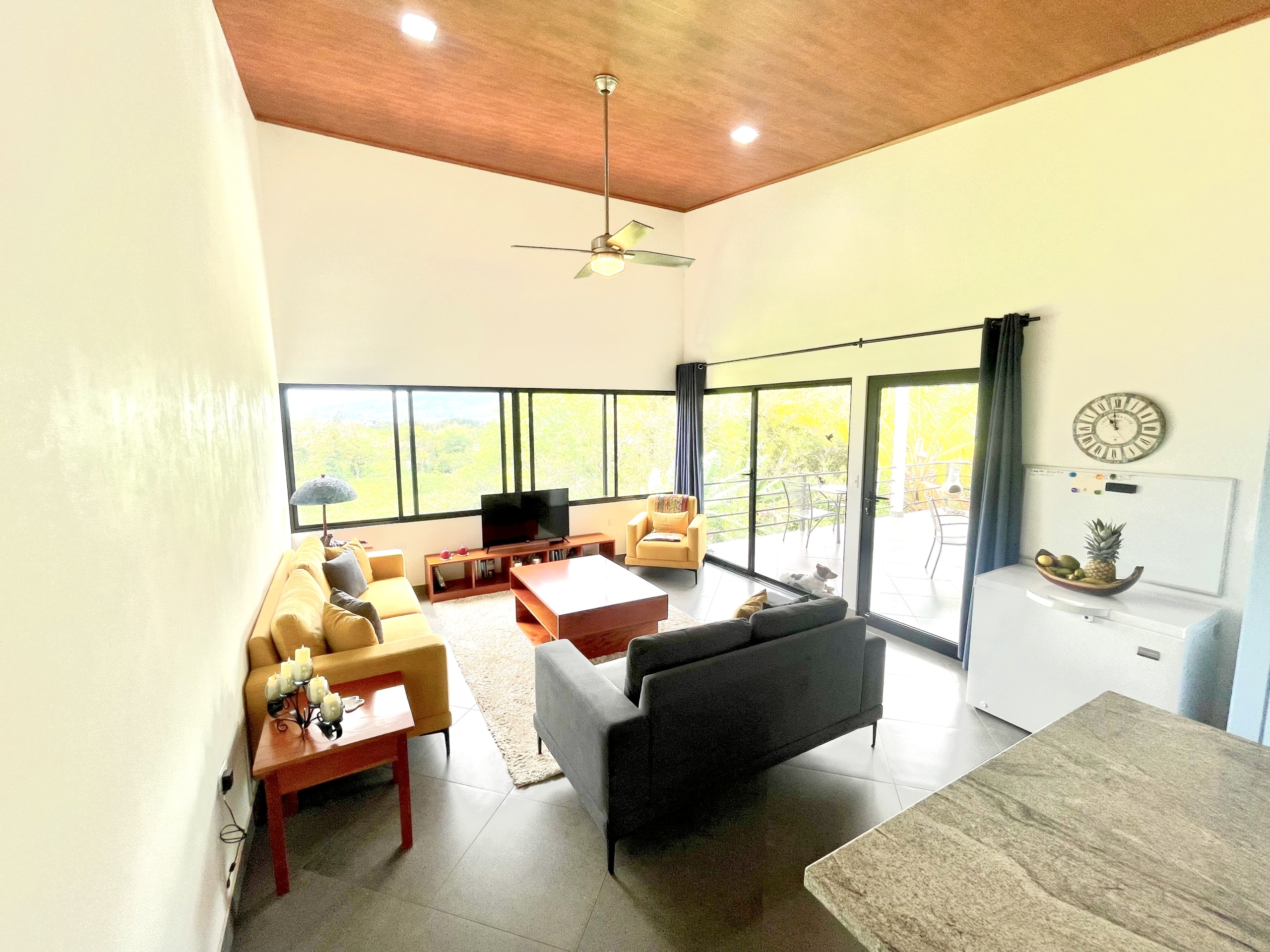 Lakefront Bed & Breakfast — Turnkey, Views, and True Lake Access Nuevo Arenal APMLS0043