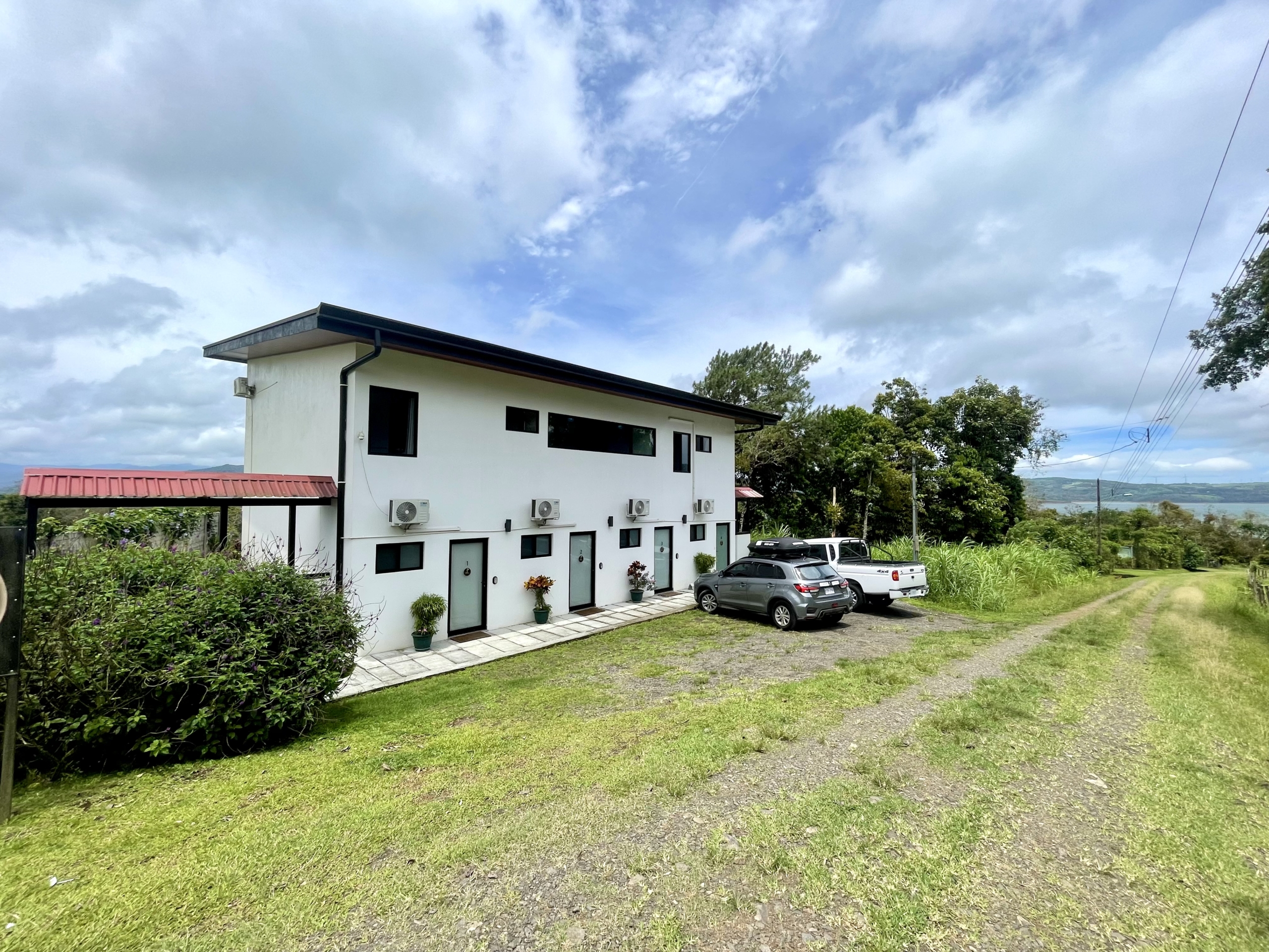 Lakefront Bed & Breakfast — Turnkey, Views, and True Lake Access Nuevo Arenal APMLS0043