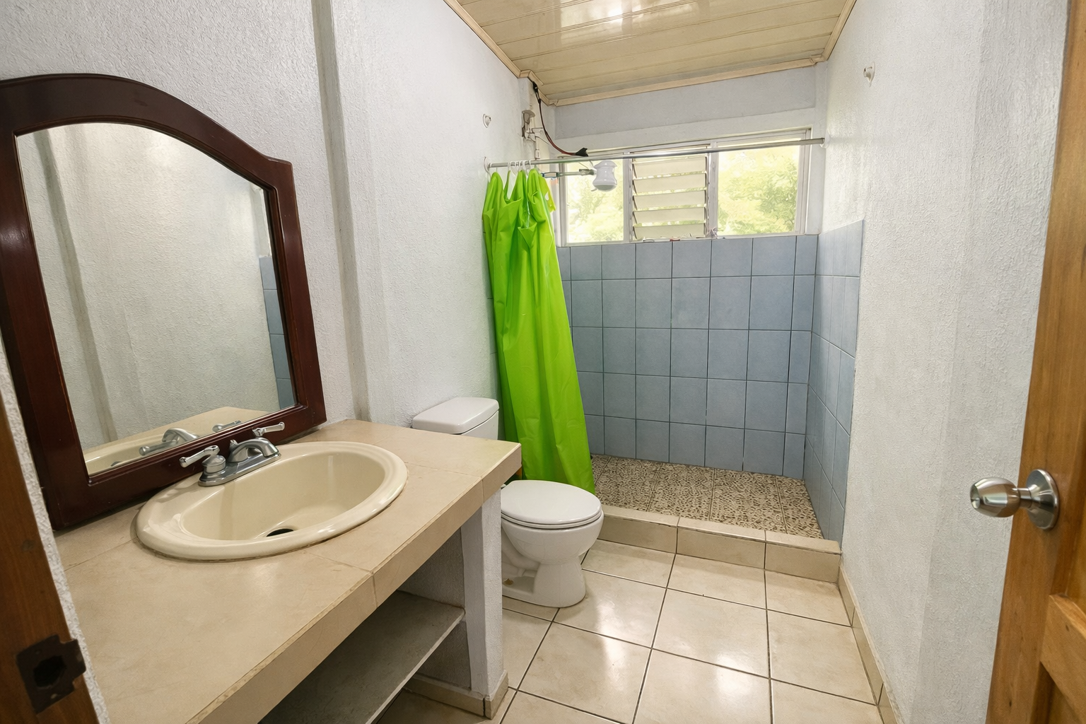 Enchanting Garden & Jungle Property, Walking Distance to Town, Arenal APMLS0048