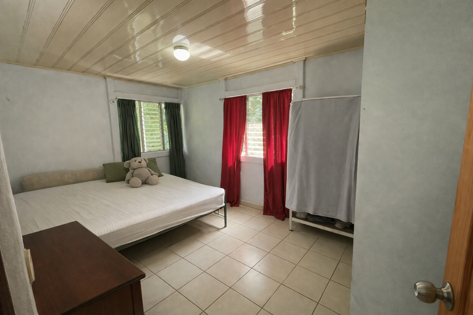 Enchanting Garden & Jungle Property, Walking Distance to Town, Arenal APMLS0048
