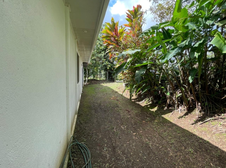 Enchanting Garden & Jungle Property, Walking Distance to Town, Arenal APMLS0048