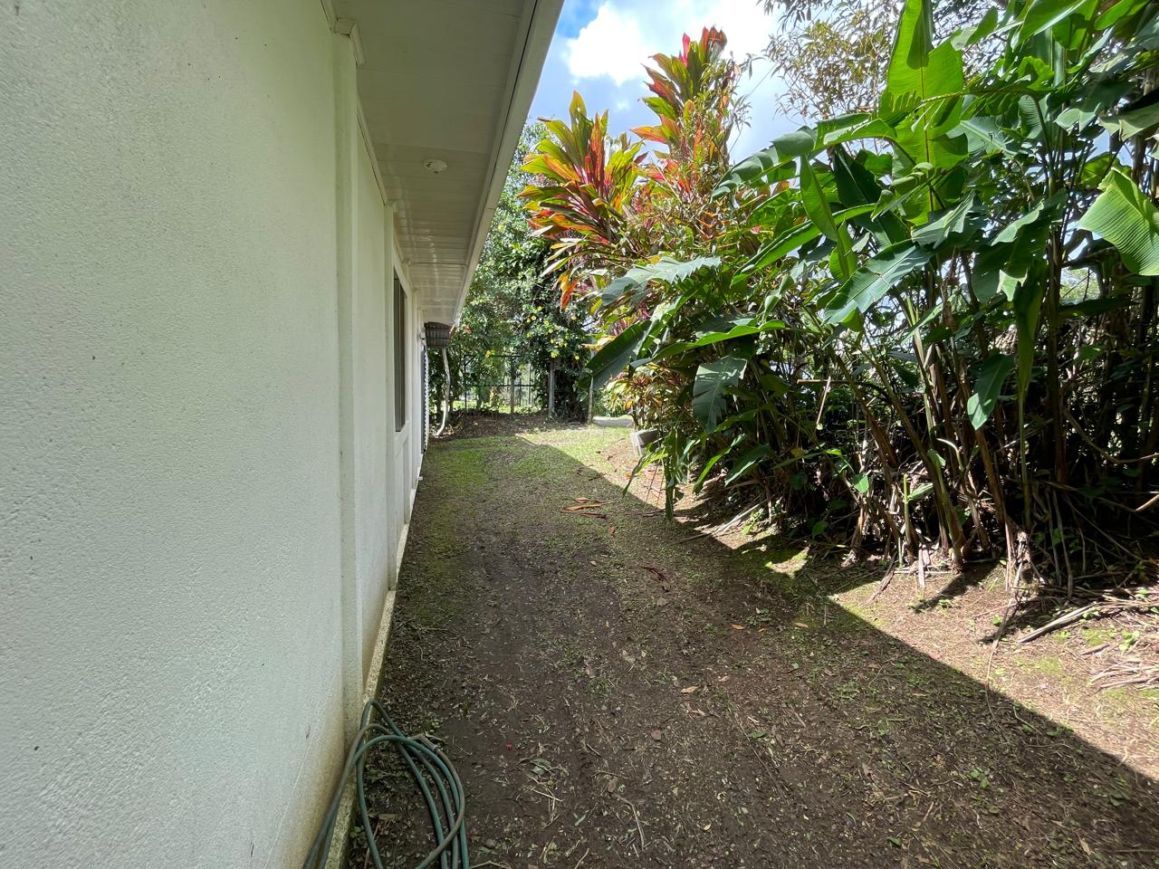 Enchanting Garden & Jungle Property, Walking Distance to Town, Arenal APMLS0048