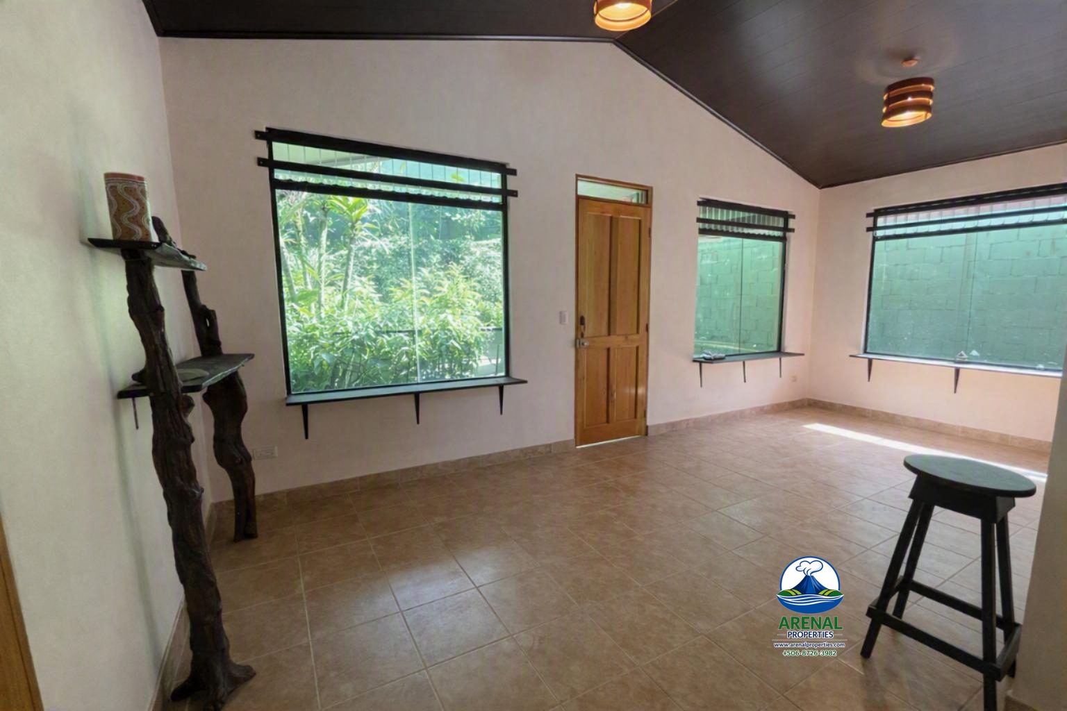 Amazing Starter Home & Butterfly Garden Business in Nuevo Arenal APMLS0049