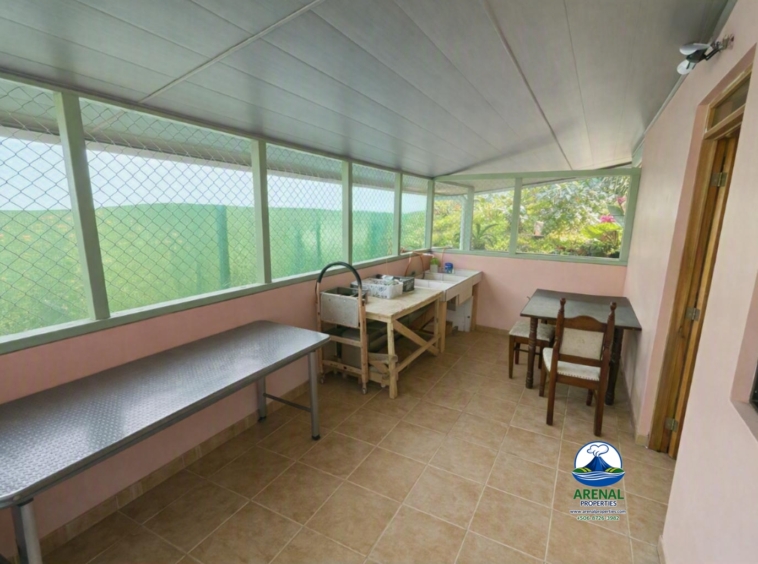 Amazing Starter Home & Butterfly Garden Business in Nuevo Arenal APMLS0049