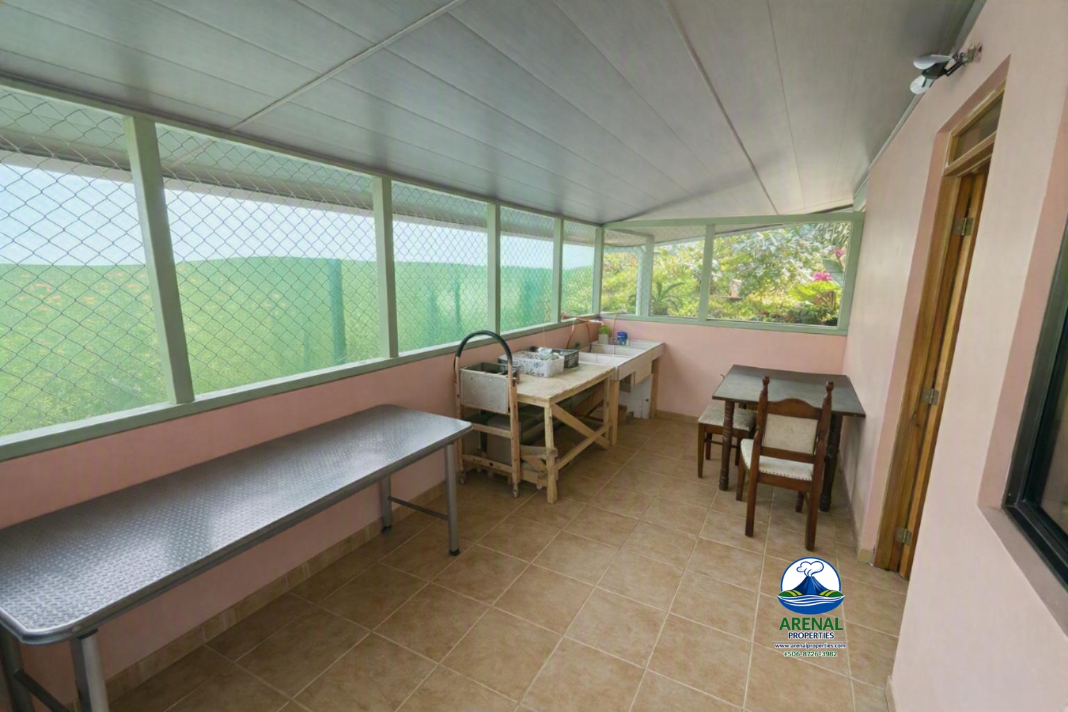 Amazing Starter Home & Butterfly Garden Business in Nuevo Arenal APMLS0049