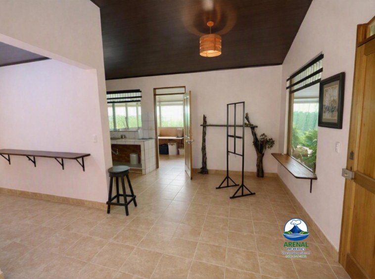Amazing Starter Home & Butterfly Garden Business in Nuevo Arenal APMLS0049