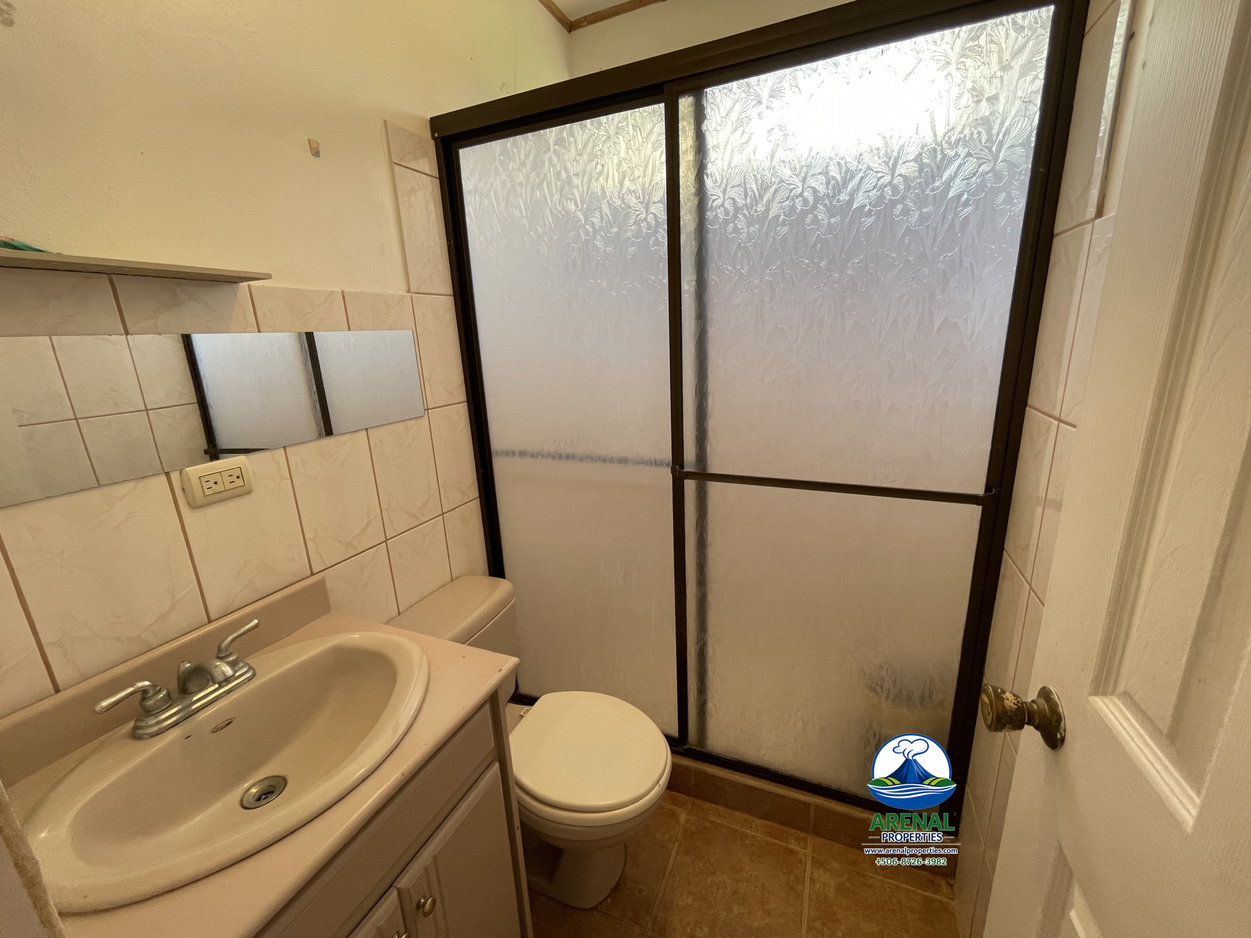Amazing Starter Home & Butterfly Garden Business in Nuevo Arenal APMLS0049
