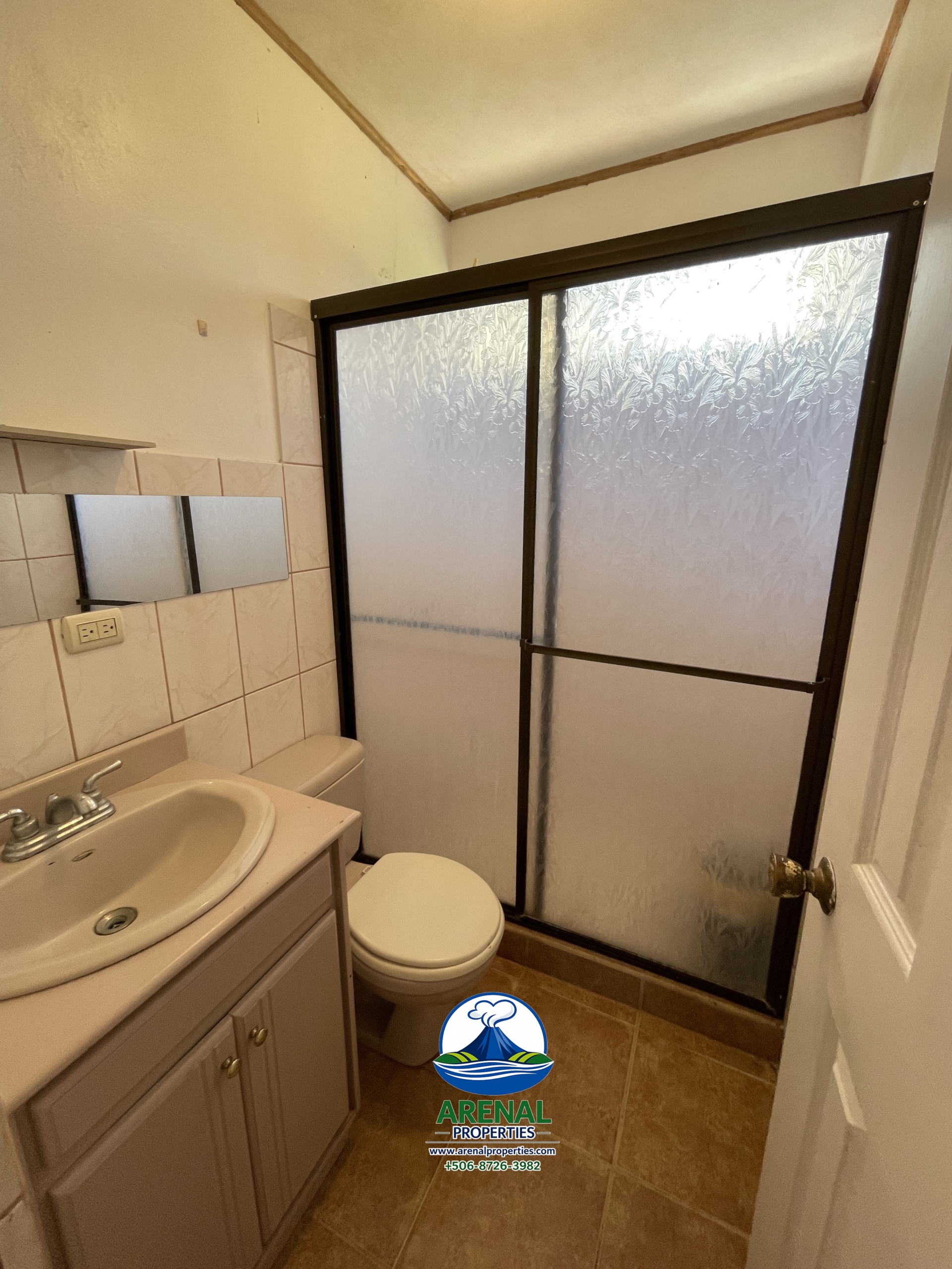Amazing Starter Home & Butterfly Garden Business in Nuevo Arenal APMLS0049