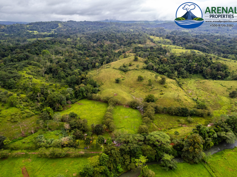 Expansive 128-Acre Farm with Valley Views Near Lake Arenal APMLS0051